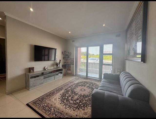2 BEDROOM APARTMENT FOR SALE IN NEW TOWN CENTRE